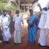 ഗതാഗത യോഗ്യമല്ലാത്ത റോഡിൽ തേങ്ങയുടച്ച് ശാപമോക്ഷം വരുത്തി സ്ഥാനാർത്ഥികളുടെ പ്രതിഷേധം
