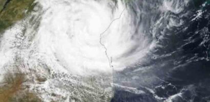 ബുറെവി ചുഴലിക്കാറ്റ് പോലീസ് നിർദ്ദേശം പാലിക്കുക