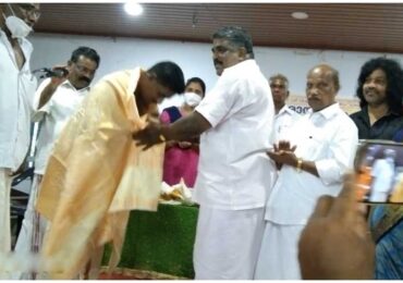 ക്ഷേത്ര ശിൽപ്പിയെ ആദരിച്ചു