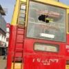 മദ്യത്തിന് നികുതി നല്‍കിയതിനാല്‍ ടിക്കറ്റ് എടുക്കില്ലെന്ന് വാദം; കല്ലേറില്‍ കണ്ടക്ടര്‍ക്ക് പരിക്ക്